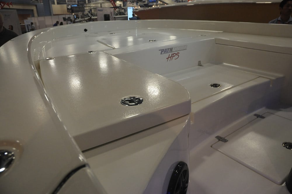 miami-boat-show-2013-inshore-03.jpg