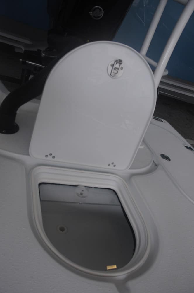 miami-boat-show-2013-inshore-24.jpg