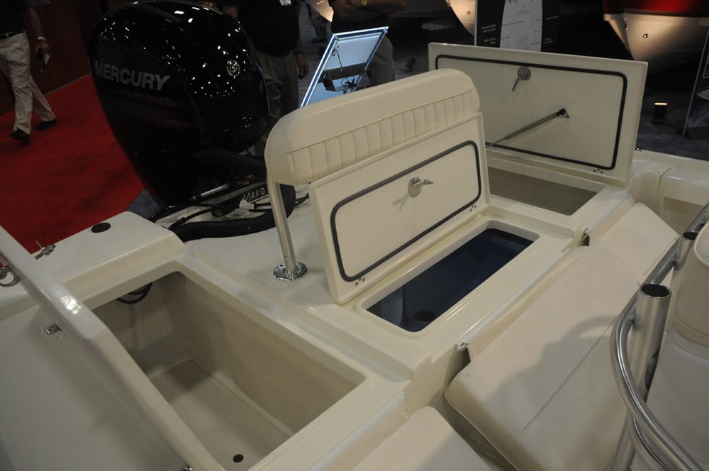 miami-boat-show-2013-inshore-30.jpg