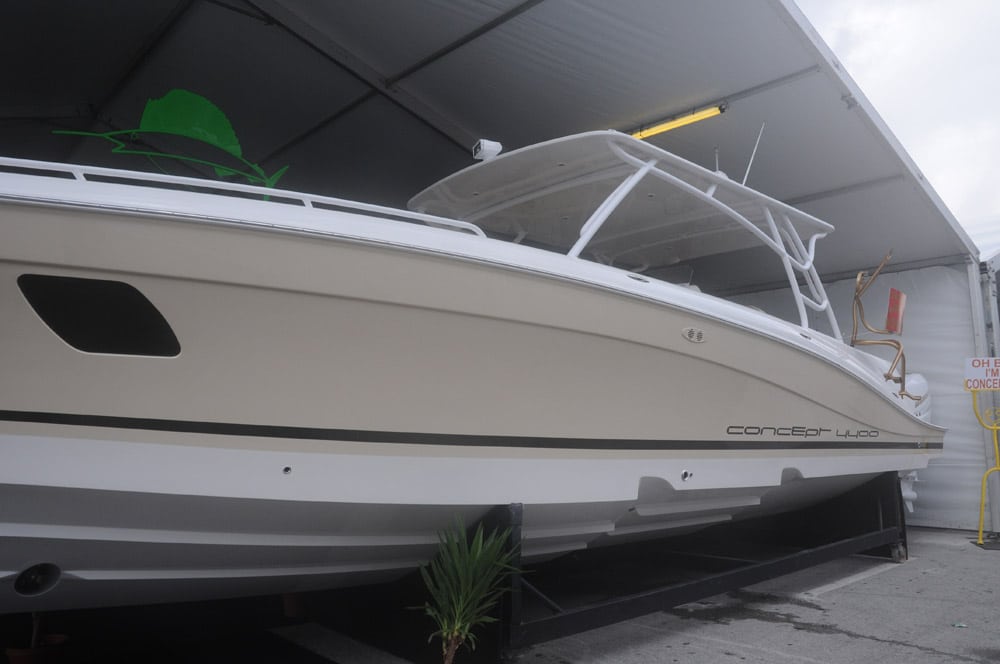 miami-boat-show-2013-offshore-35.jpg