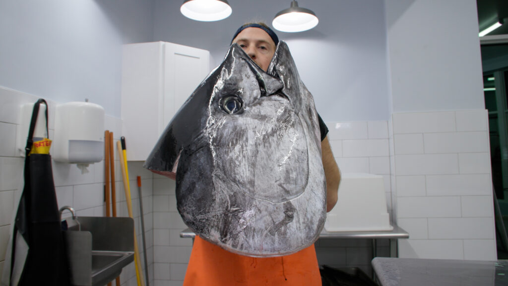 Bluefin tuna head removed from the body.